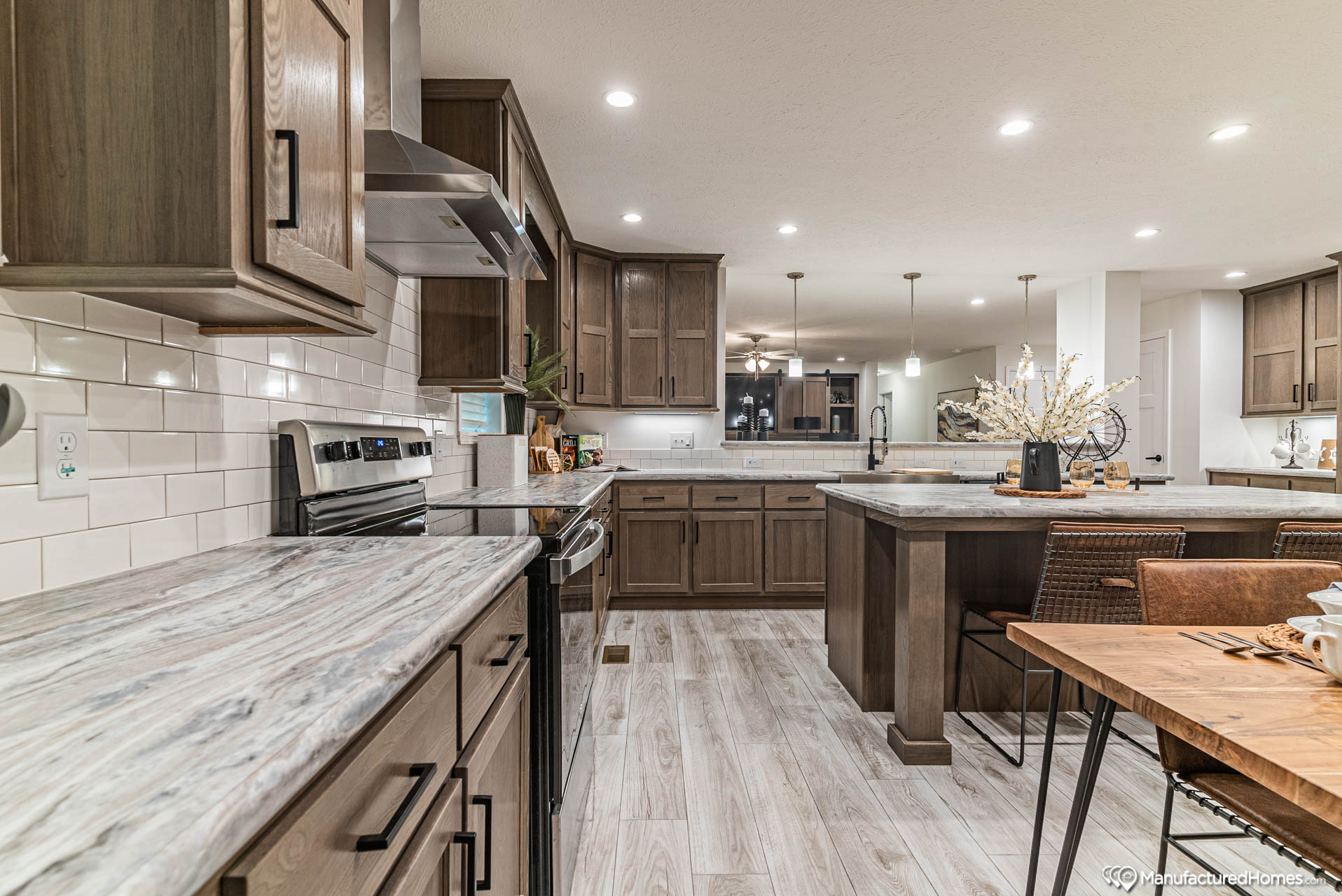 Advantage Sectional / The Winston 3276211 by Clayton Homes of Walton